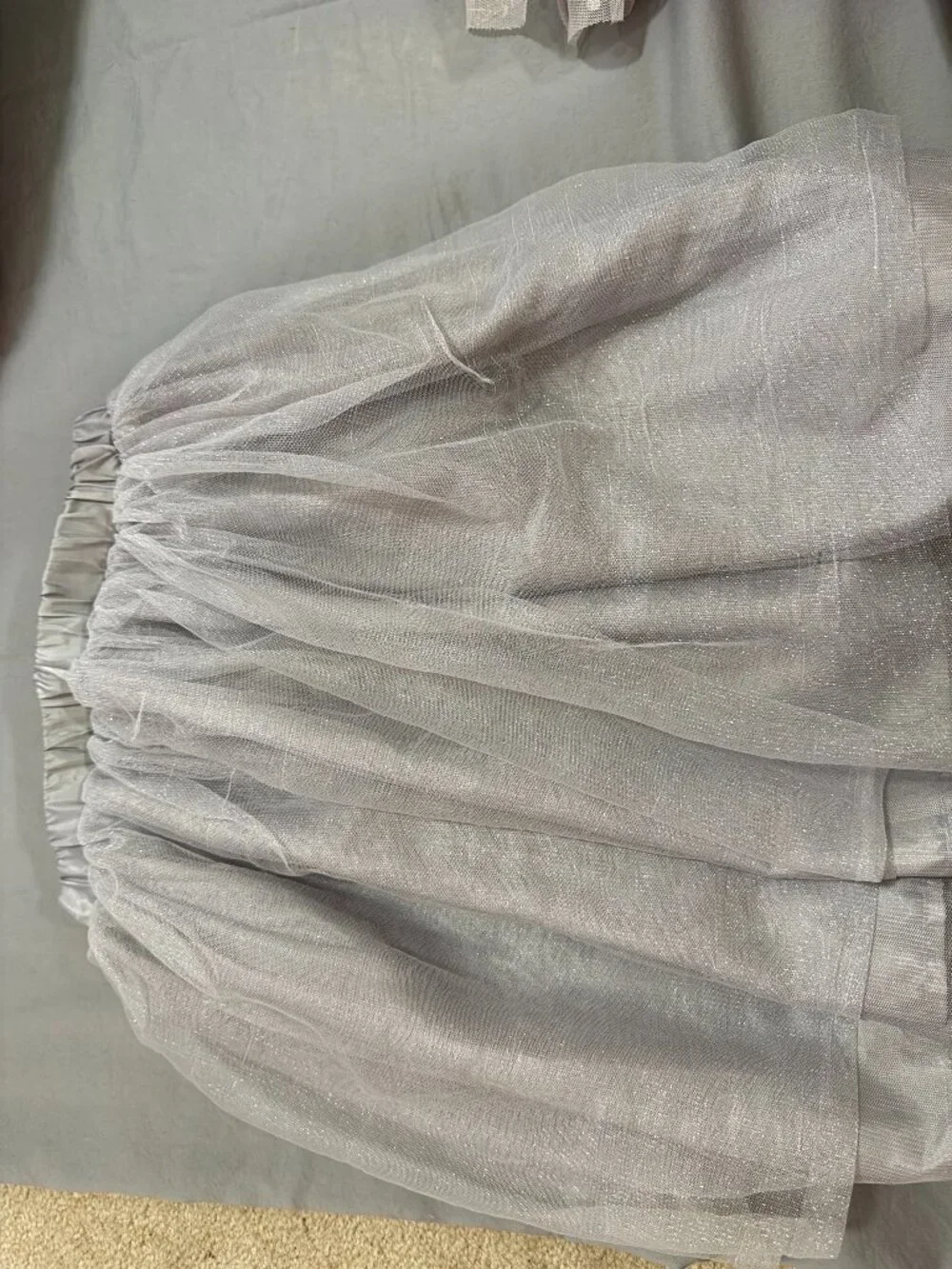 Old Navy Girls Silver Glitter Tulle Skirt Size 4T SKU053